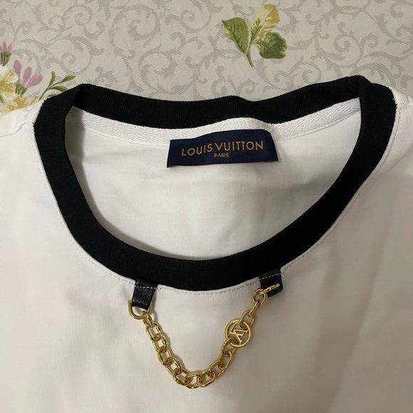 Authentic!! Louis Vuitton Women’s T- shirt - Picture 3 of 7